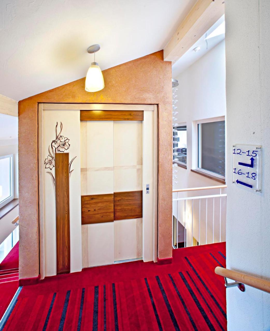 Hotel Greinwald Marktoberdorf Bagian luar foto